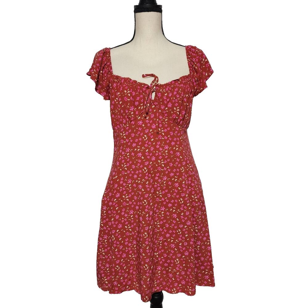Red Floral Flutter Sleeve Milkmaid Smocked Flirty Mini Dress Size L Feminine